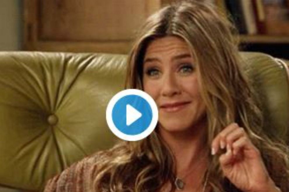 Jennifer Aniston-Memes zeigen ihre Reaktion auf Brangelinas Scheidung