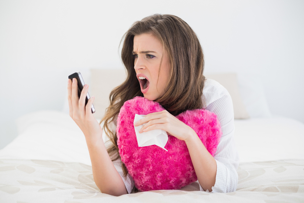 5 Stufen, die du auf Facebook nach einer Trennung durchlebst 5 Stufen, die du auf Facebook nach einer Trennung durchlebst
