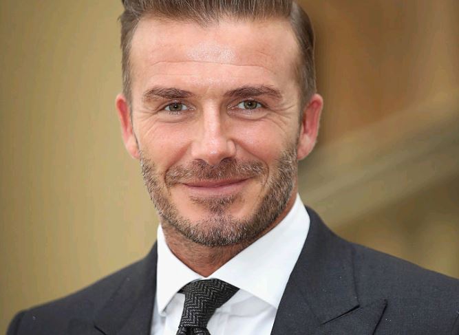 David Beckham verzichtet schon jahrelang auf Alkohol. Das erklärt wohl, warum er nicht altert!