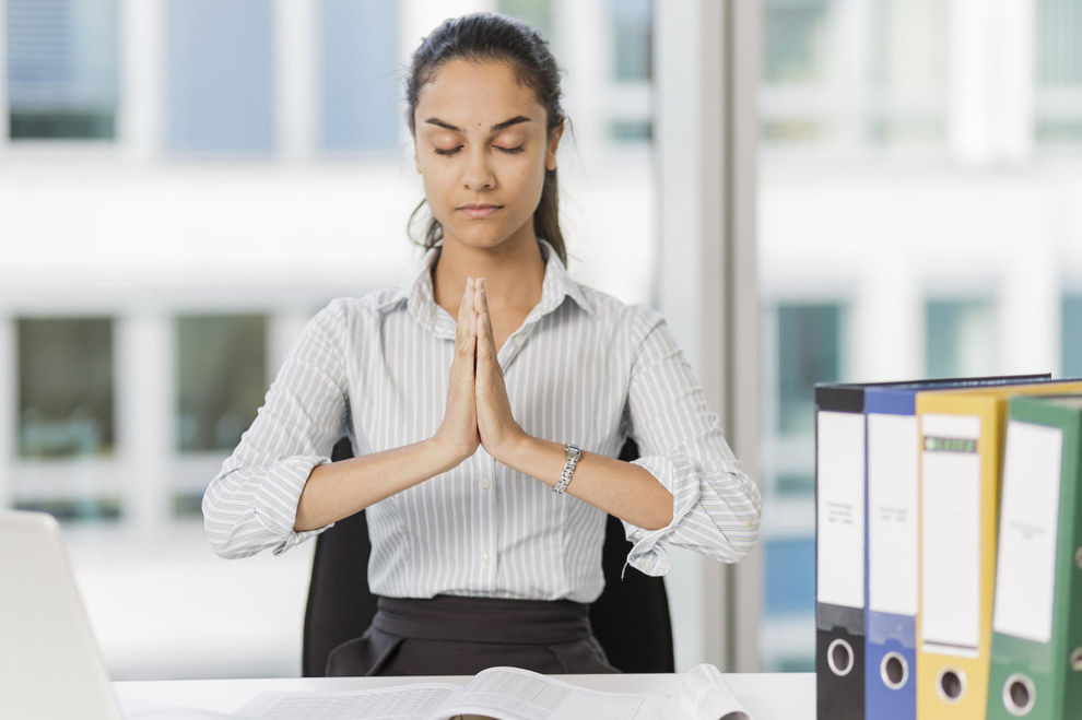 Mit diesen einfachen Übungen für’s Büro Stress abbauen