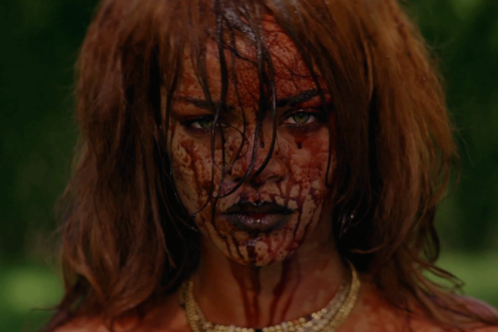 Rihanna zeigt sich in ihrem neuen Video blutrünstig