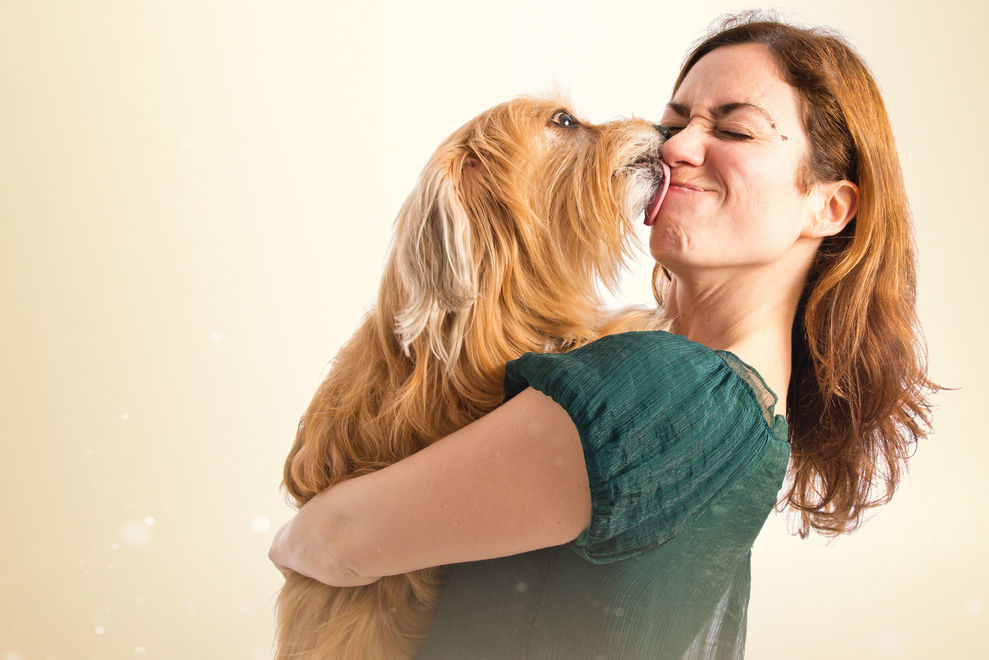 Warum wir nicht mit unserem Hund schmusen sollten