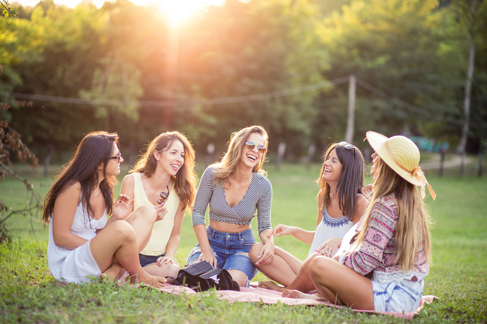 Diese Dinge brauchst du für den perfekten Picknick-Ausflug mit den BFFs