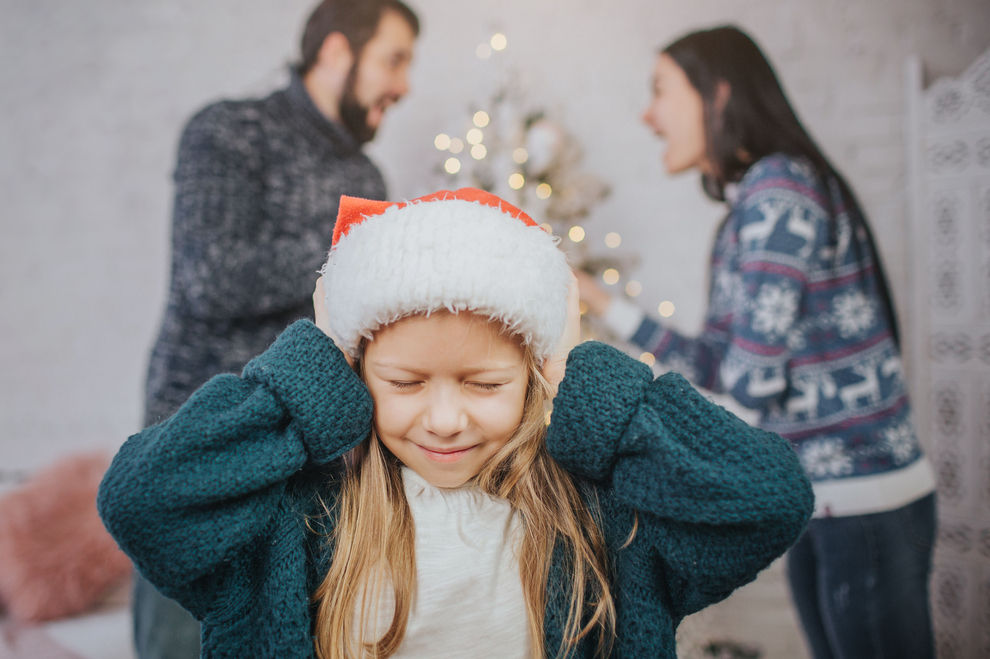 So erträgst du die nervigen Fragen deiner Familie am 24. Dezember