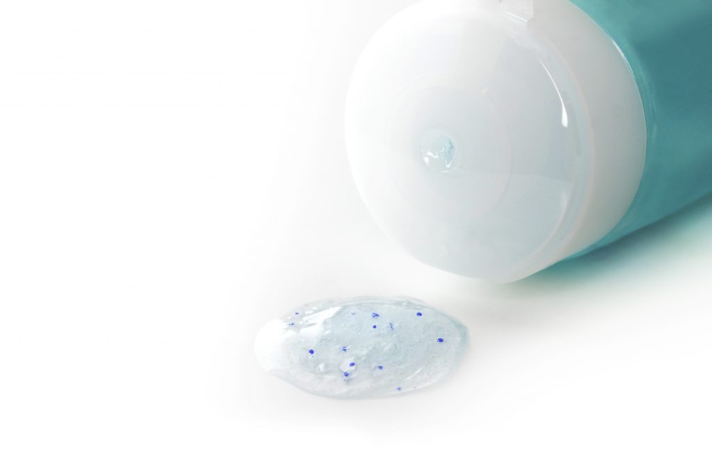 Nur zwei Länder in Europa verbannen Mikroplastik aus Kosmetikprodukten