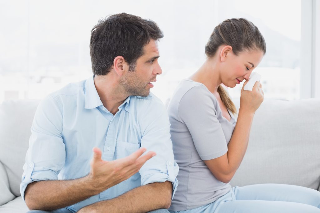 Othello-Syndrom: So kann es deine Beziehung ruinieren