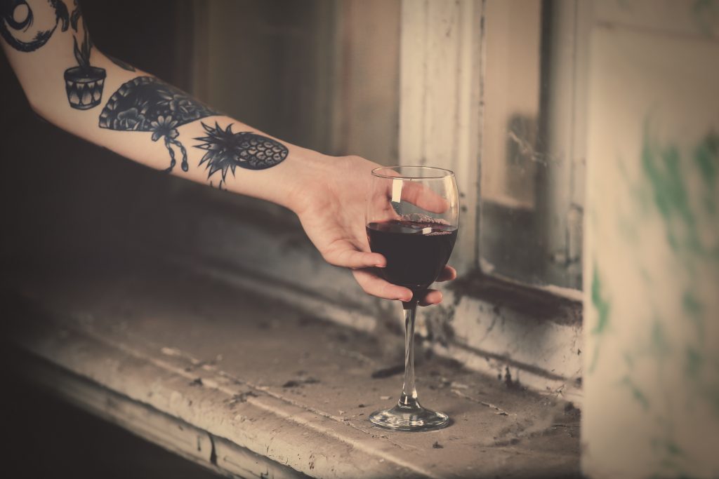 Die schönsten Tattoos für Weinliebhaber