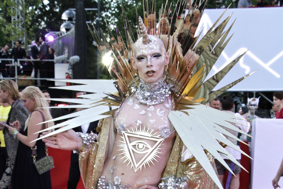 Life Ball 2018: Die coolsten Looks und Outfits vom Red Carpet