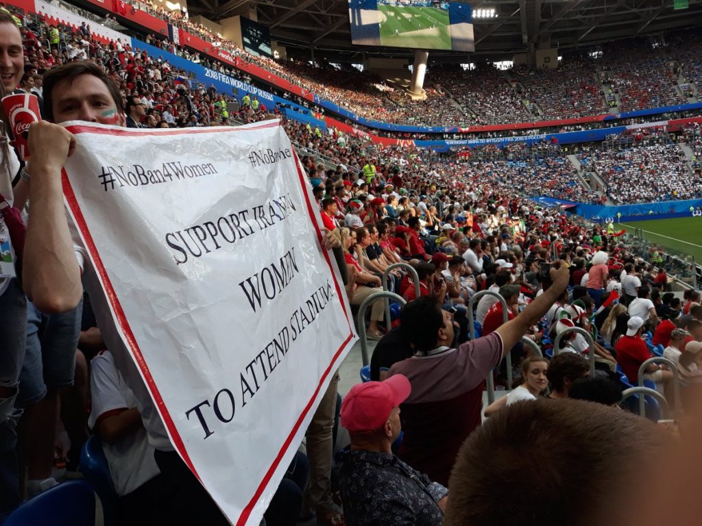 Deshalb demonstrieren iranische Frauen bei der WM