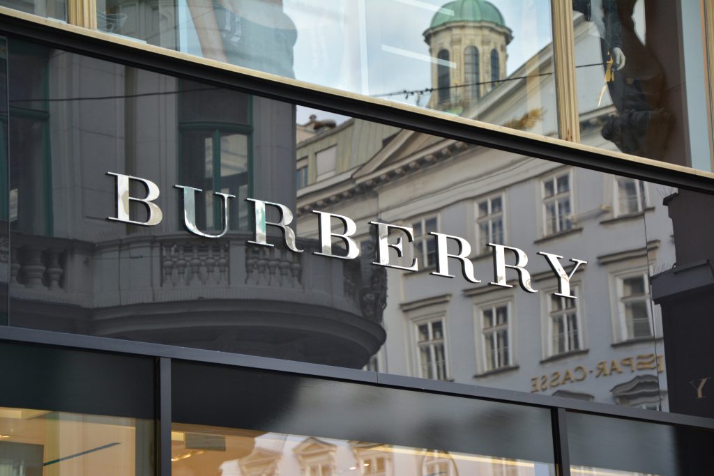 Burberry schmeißt eigene Ware im Wert von 32 Millionen Euro in die Mülltonne