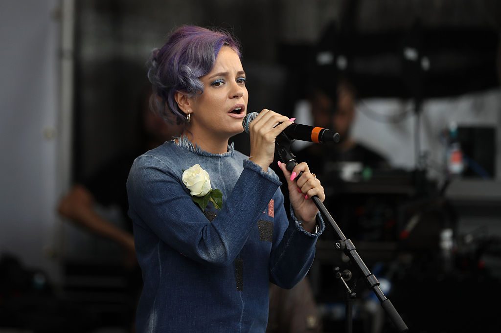 Lily Allen gesteht, Frauen für Sex bezahlt zu haben