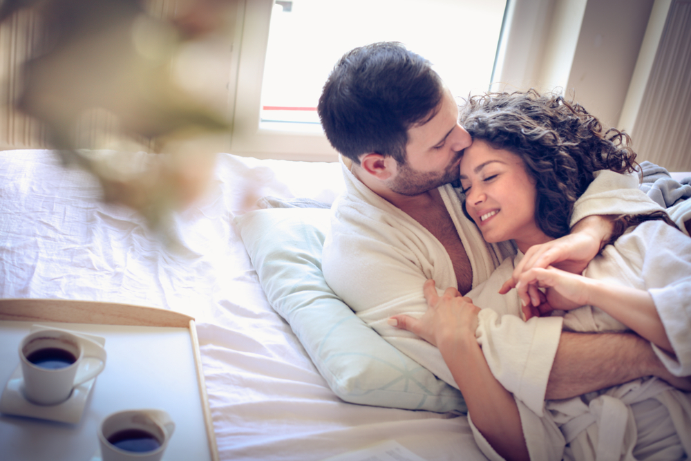 Daran merkst du, dass er beim Sex an seine Ex-Freundin denkt Daran merkst du, dass er beim Sex an seine Ex-Freundin denkt