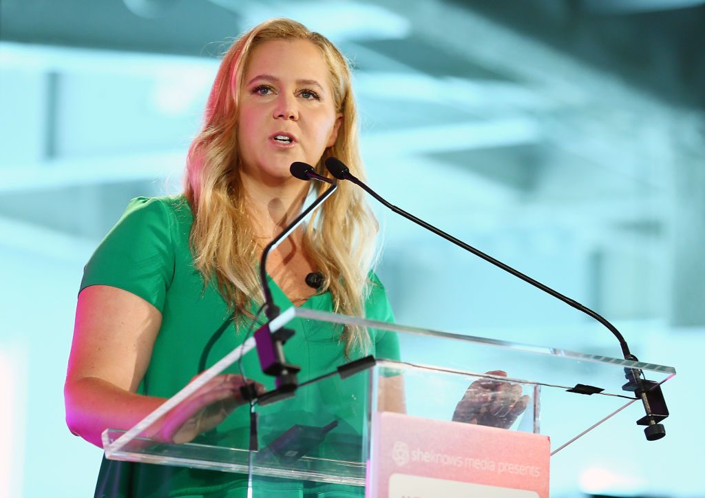 Schwangere Amy Schumer filmt sich beim Übergeben