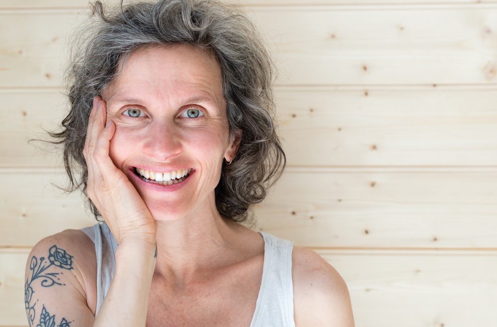 Diese Frauen zeigen, wieso wir uns auf graue Haare freuen sollten