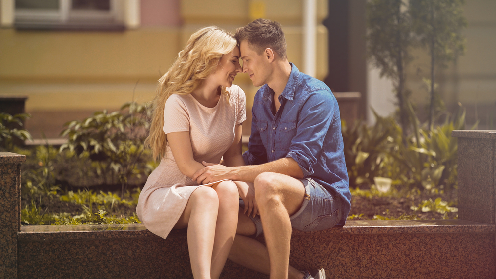 Diese 5 Sternzeichen lassen für eine neue Liebe ihre Freunde im Stich Diese 5 Sternzeichen lassen für eine neue Liebe ihre Freunde im Stich