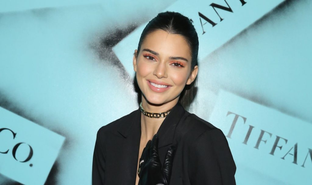 „Kuhnägel“ sind der neueste Nagel-Trend und Kendall Jenner liebt sie