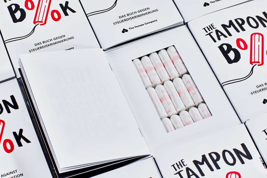 Tampons als Buch: So umgeht „The Female Company“ die hohen Tampon-Steuern