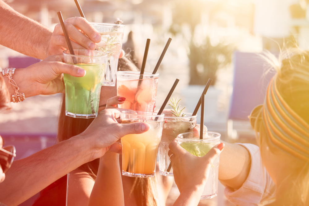 4 fruchtige Sommerdrinks zum Selbermachen