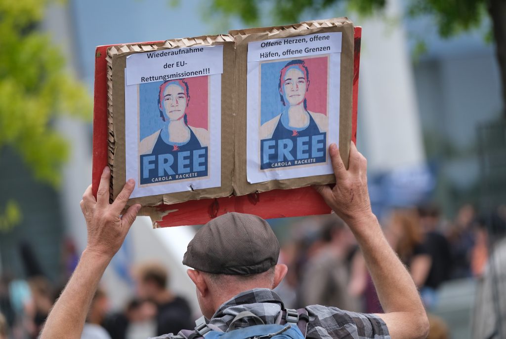 FreeTheNipple: Frauen verzichten aus Protest auf BH