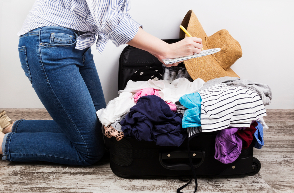 Koffer packen: 4 geniale Tipps um Platz zu sparen