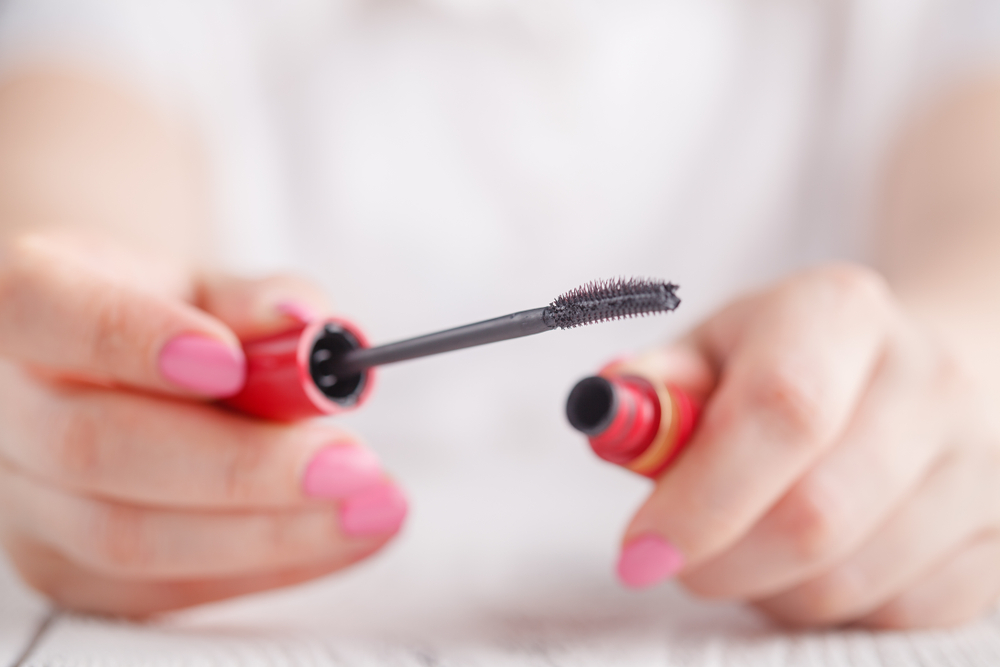 Das sind die 5 häufigsten Mascara-Fehler Das sind die 5 häufigsten Mascara-Fehler