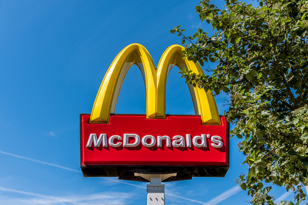 McDonald’s Werbeplakate sind jetzt auch ein Zuhause für Bienen