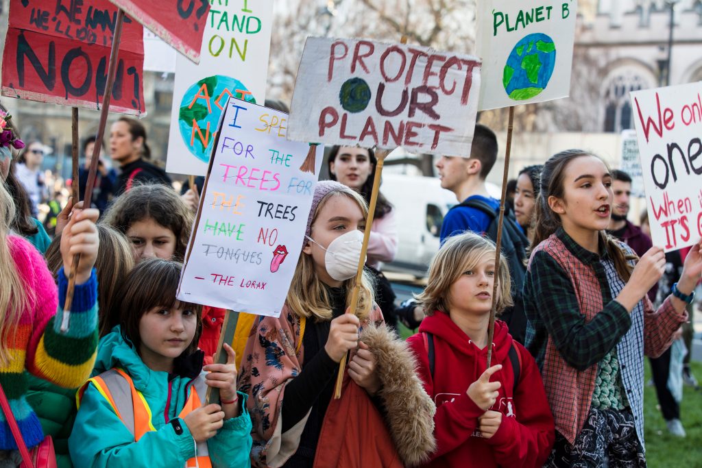 Earth Strike: Menschen demonstrieren gegen Klimawandel