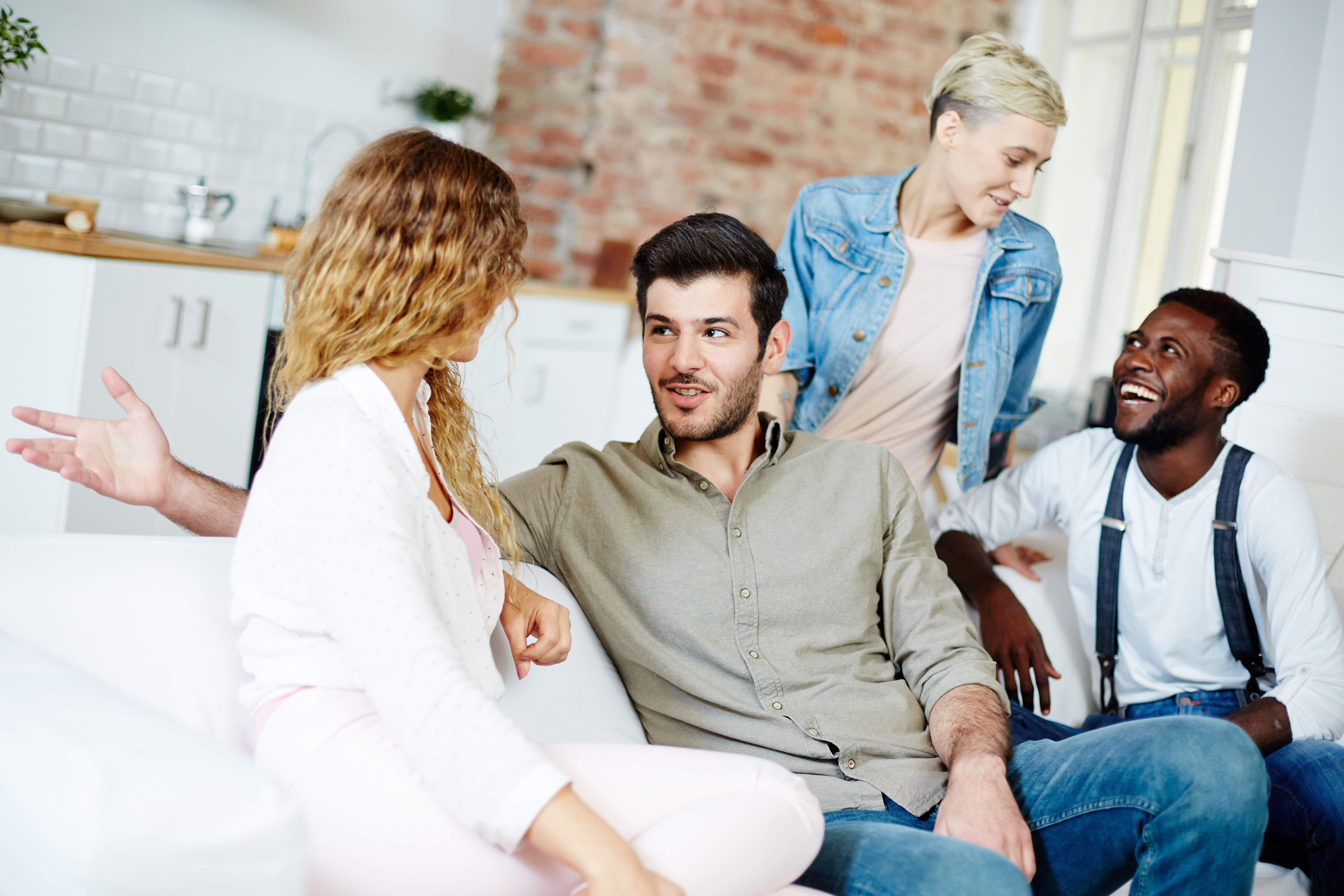 Diese 3 Sternzeichen Lieben Polyamorie