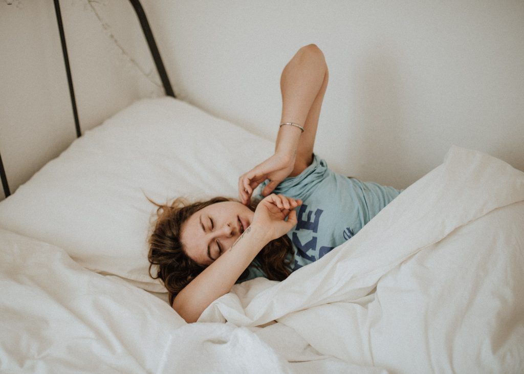 Studie: Frauen brauchen mehr Schlaf als Männer, weil ihr Gehirn effektiver arbeitet