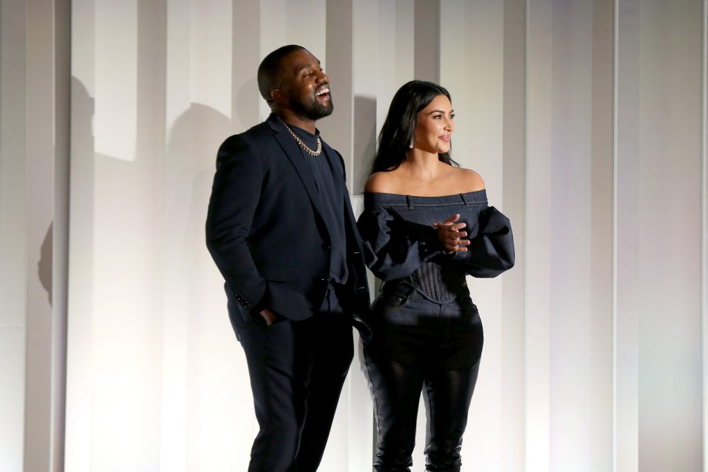 Kim Kardashian lässt Kanye West von Therapeuten überwachen