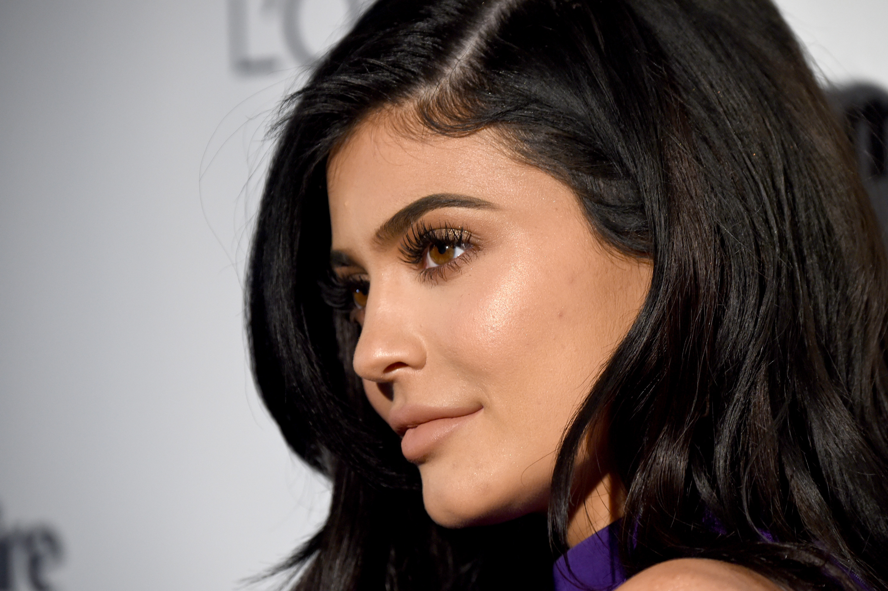 Kylie Cosmetics Verkauft Egal, Ob Es Sich Um Einen Wechsel In ...