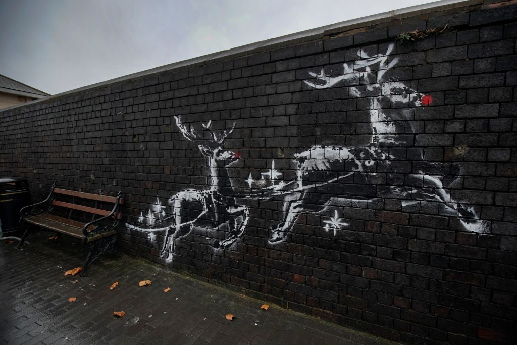 Banksy: Kunstwerk macht Parkbank zu Rentier-Schlitten