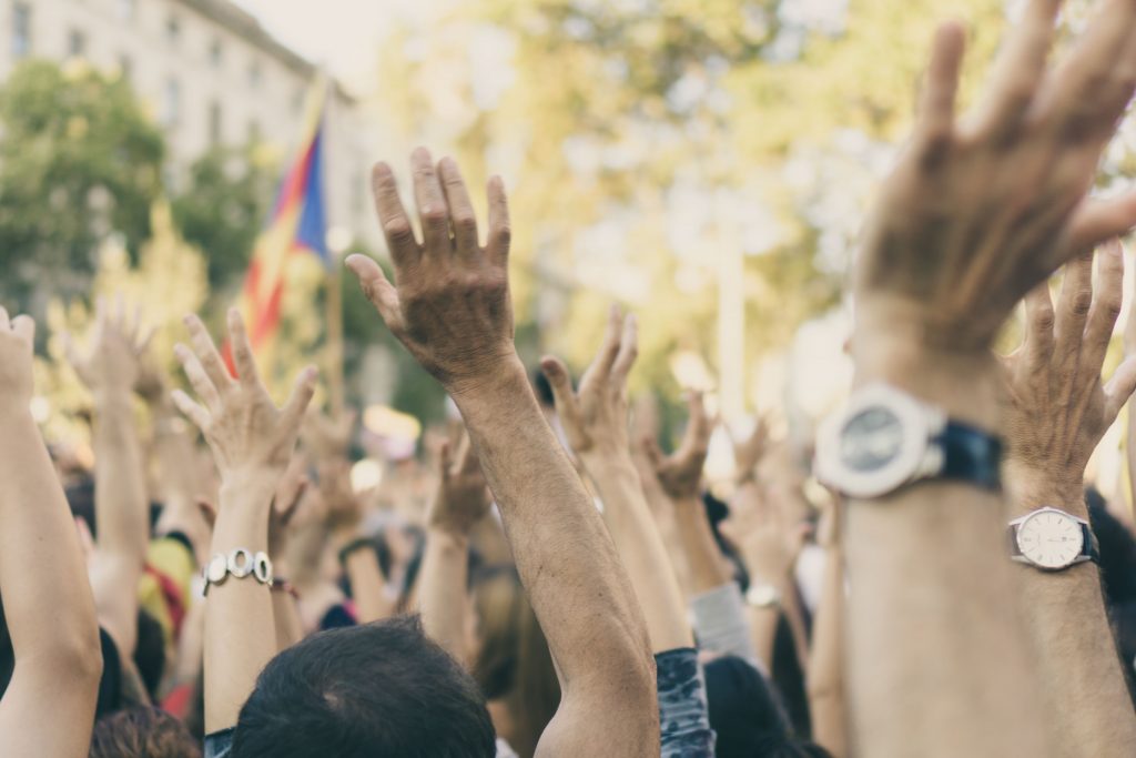 Japan: Frauen protestieren erneut gegen Brillenverbot im Büro