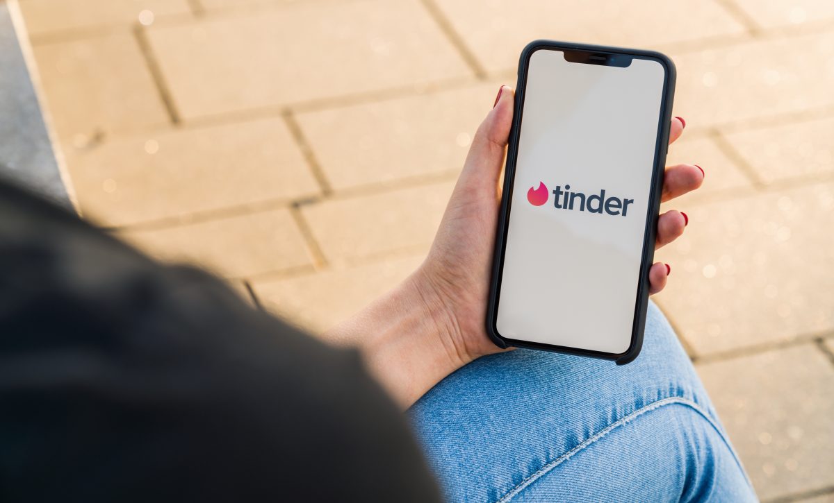 Tinder führt Panik-Button ein