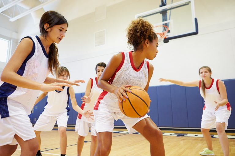 damen-basketballteam-schafft-seltenes-kunstst-ck