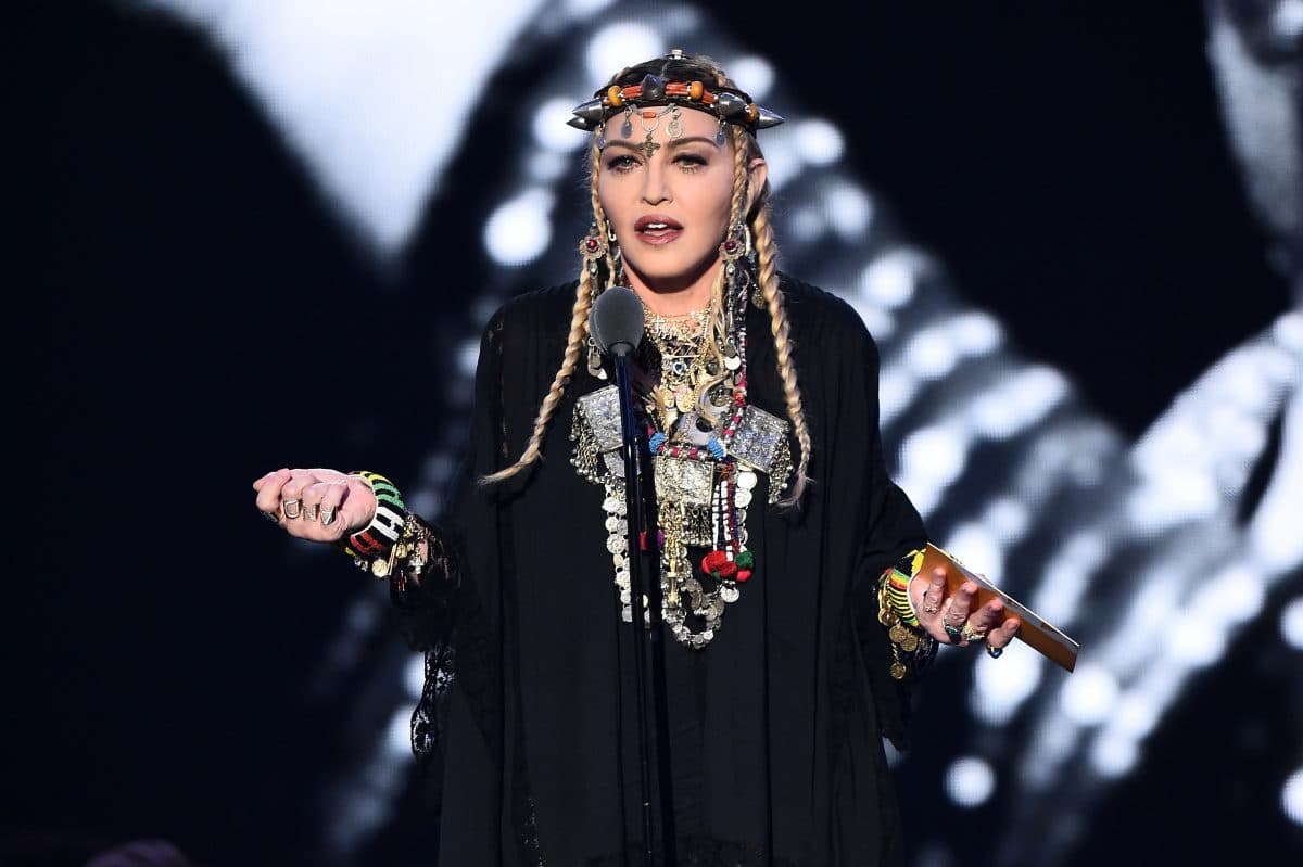 Stars in Quarantäne: Madonna predigt aus Badewanne