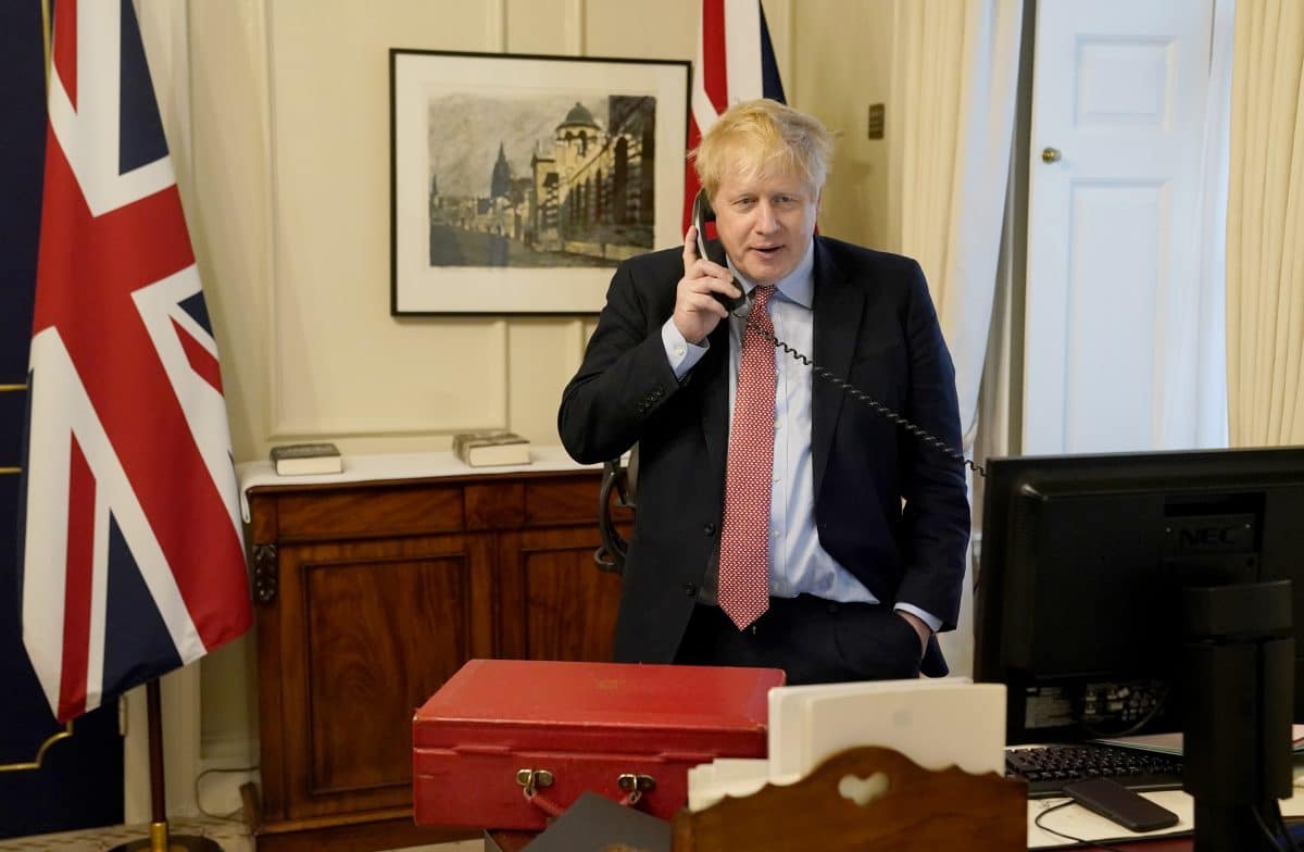 Boris Johnson wegen Corona-Infektion im Krankenhaus Boris Johnson wegen Corona-Infektion im Krankenhaus