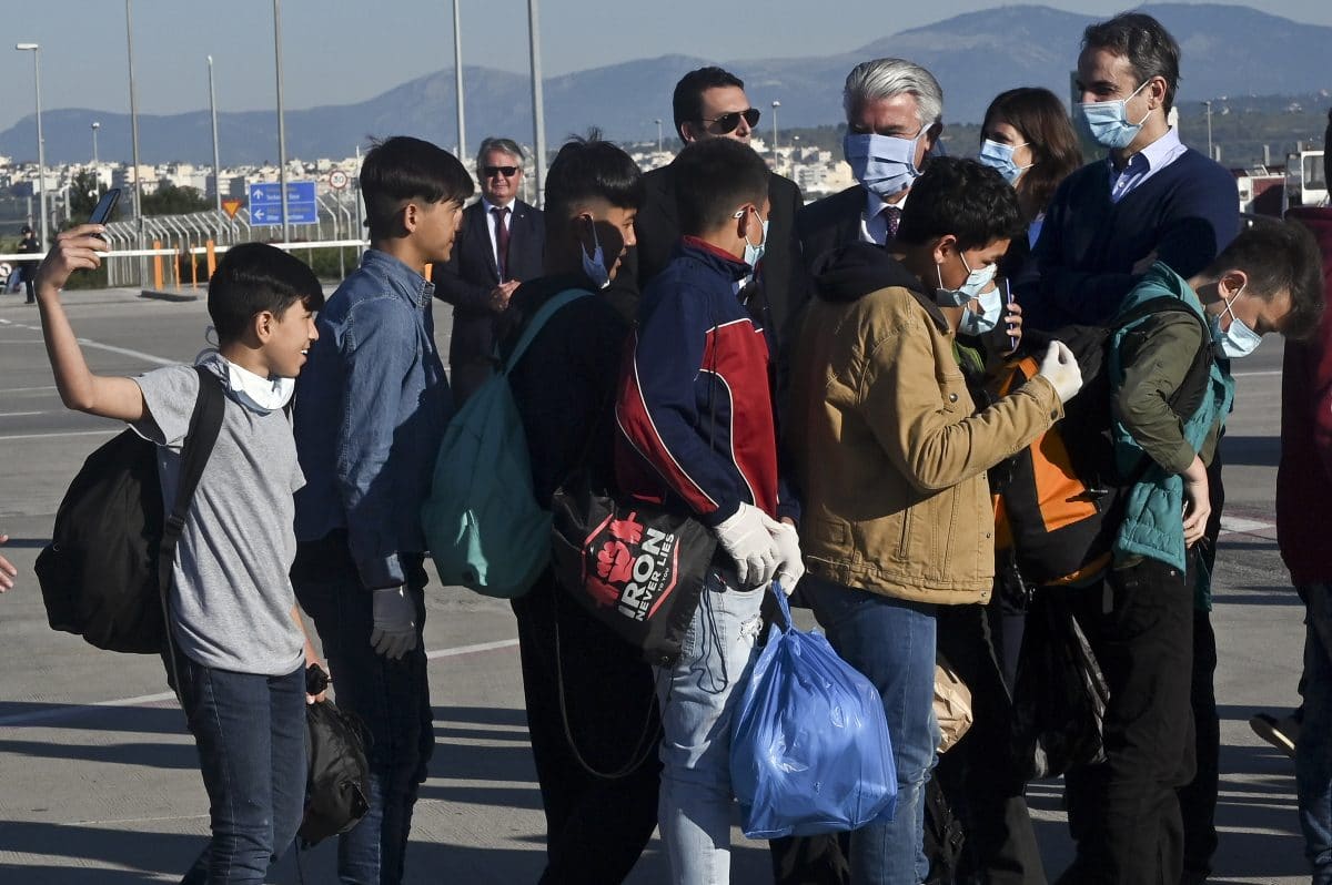 47 Flüchtlingskinder aus Griechenland in Deutschland gelandet