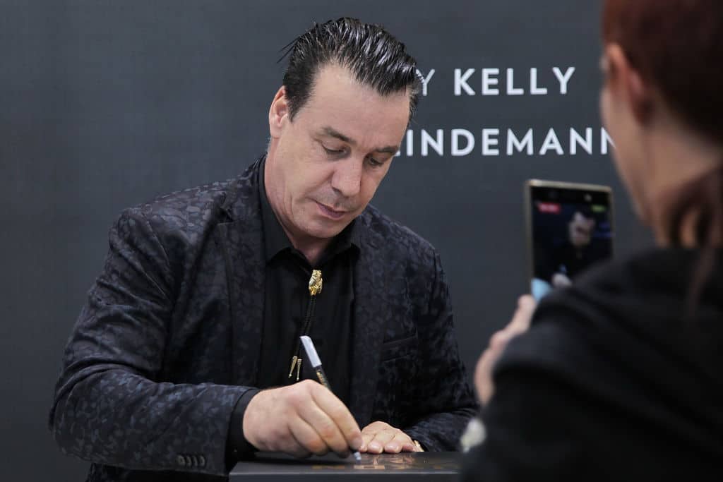 Rammstein Till Lindemann Schockiert Nach Pornovideo Mit