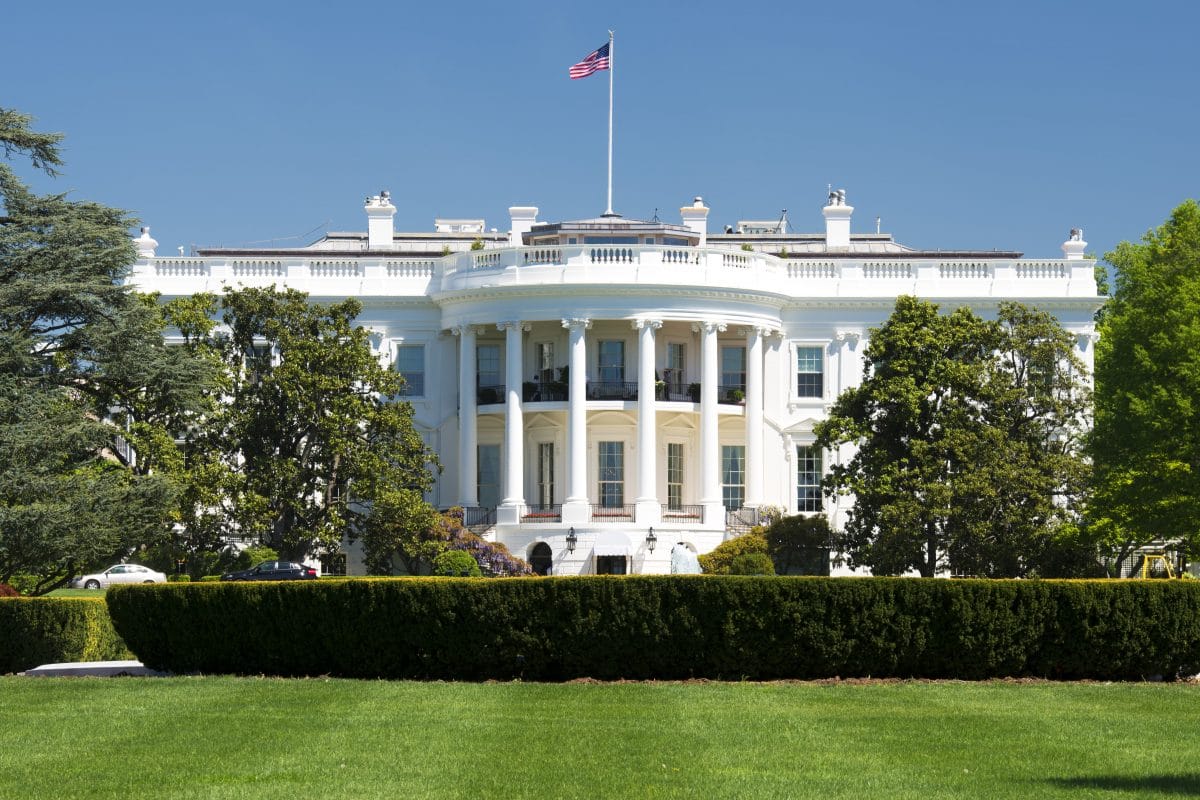 Coronavirus im Weißen Haus: Trump-Mitarbeiter positiv getestet