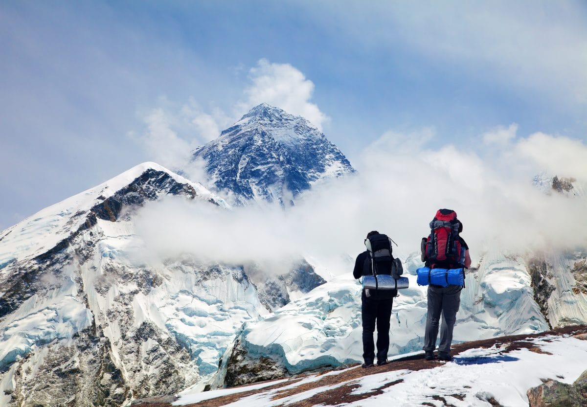 Reinigung am Mount Everest wegen Coronakrise verschoben