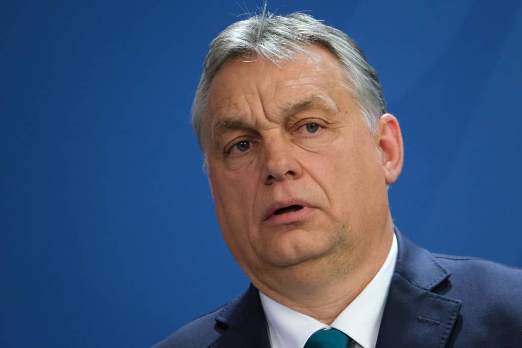 Ungarische Regierung hebt langsam Sondervollmachten von Orbán auf