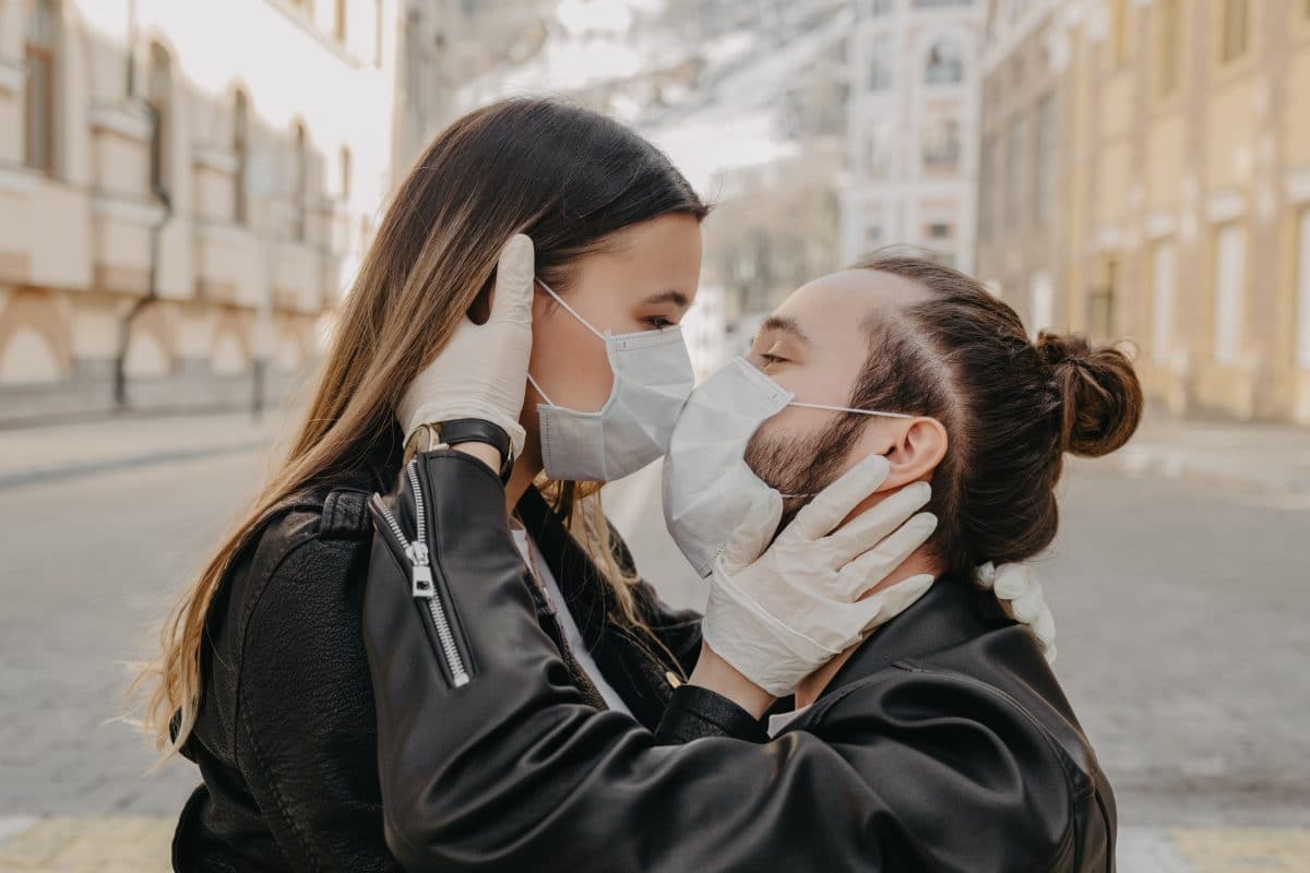 US-Wissenschaftler raten zu Sex mit Mundschutz