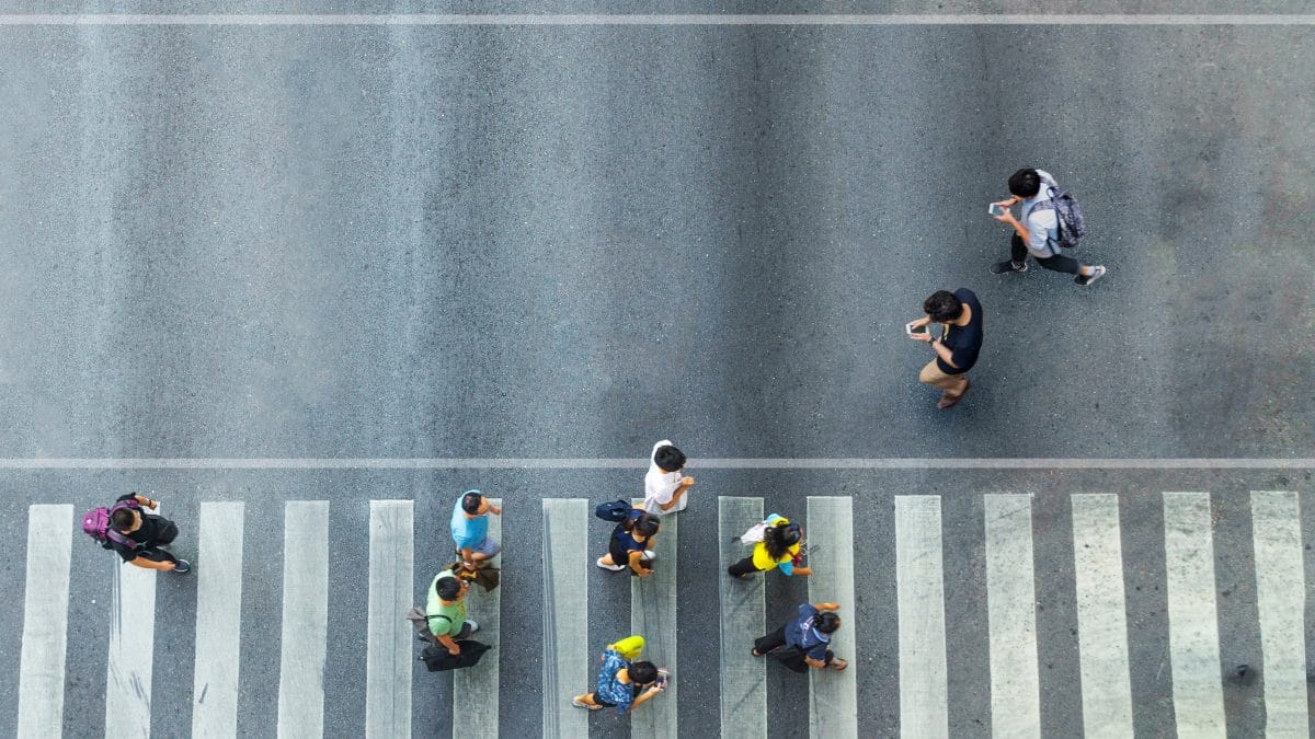 Stadt in Japan will Handyverbot für Fußgänger einführen