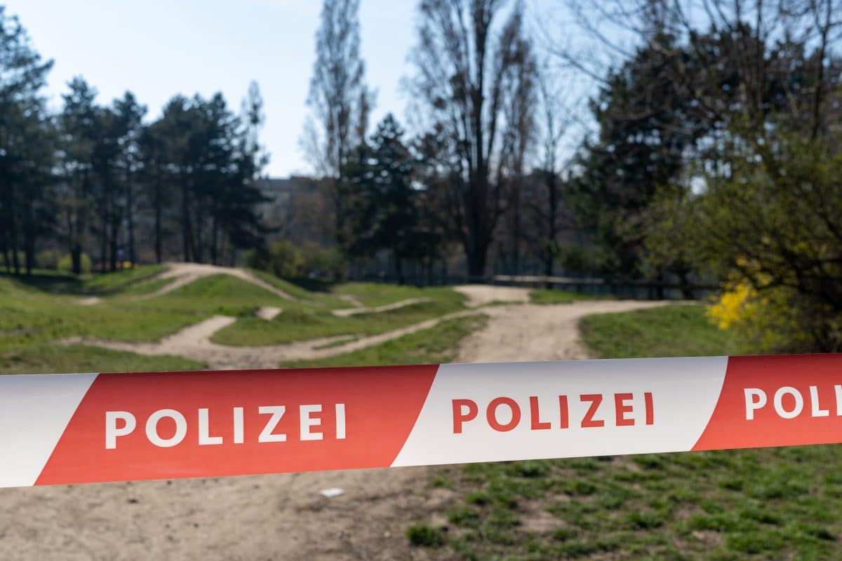 Totes Baby in Teich in Oberösterreich vermutlich ertrunken