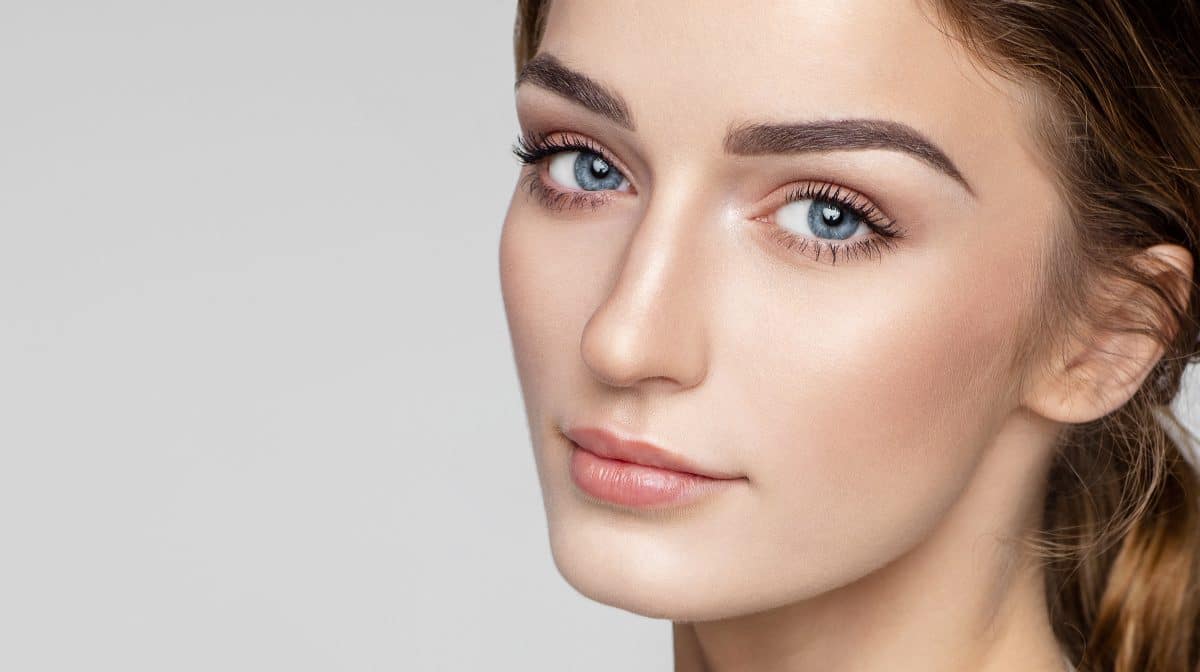 „Brow Lamination“: Das ist der neue Beauty-Trend für die Augenbrauen