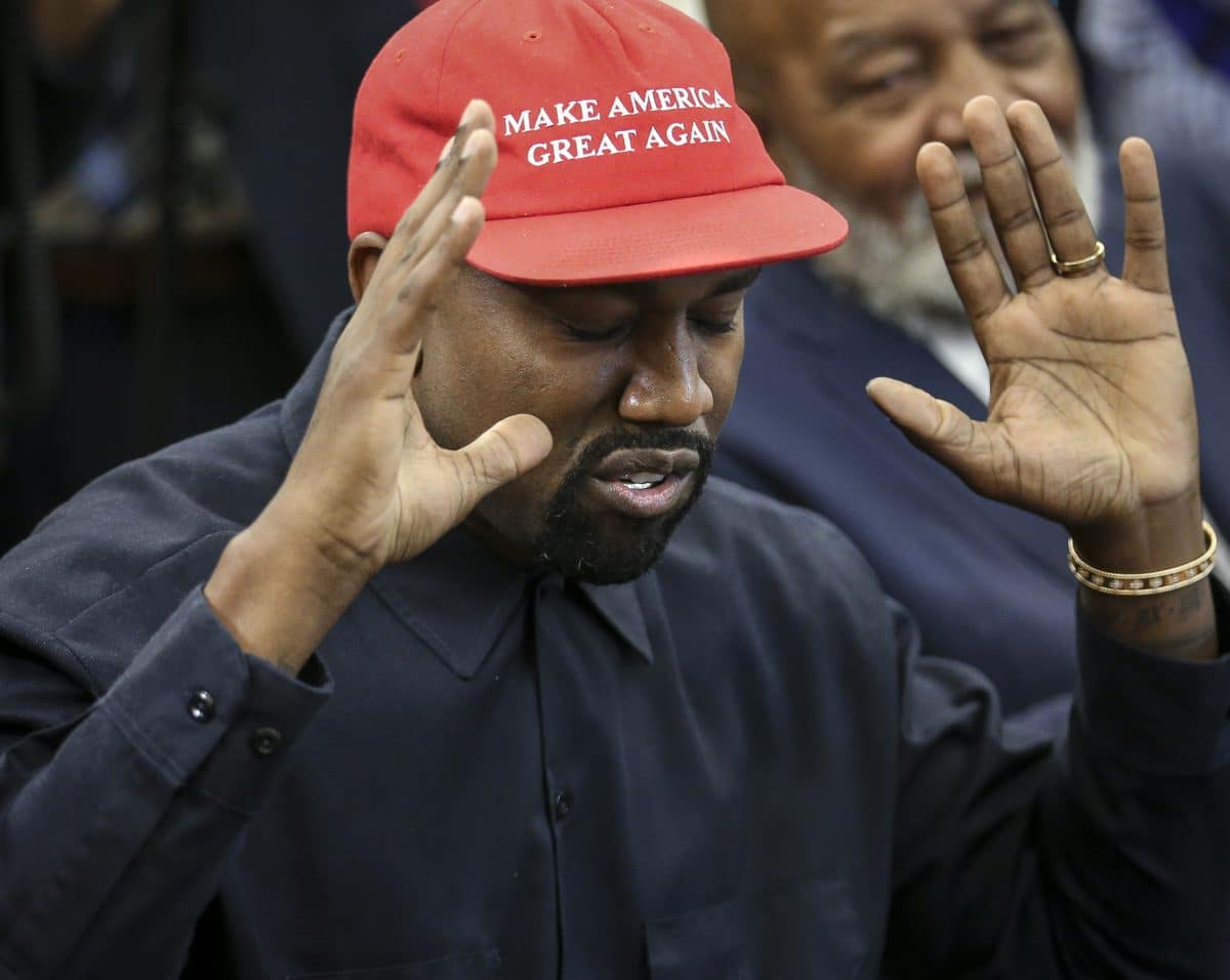 Kanye West pinkelt aus Protest auf seinen Grammy