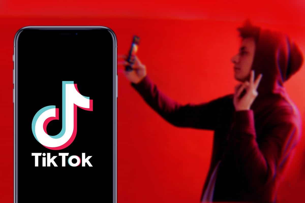 TikTok-User verkleiden sich als Geister und werden mit dem Ku-Klux-Klan verglichen