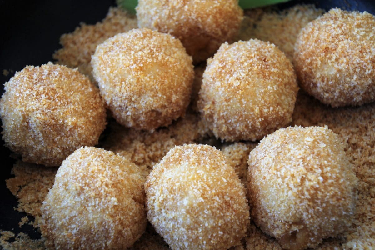 Zwetschkenknödel aus Topfenteig Rezept