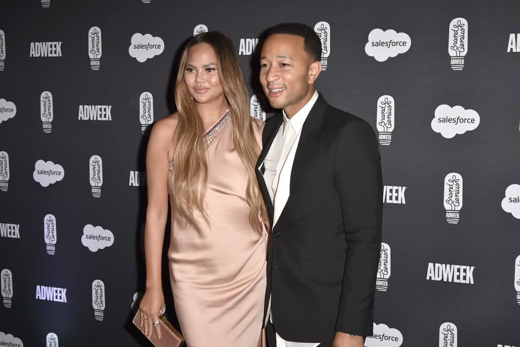 Chrissy Teigen meldet sich erstmals nach Tod ihres Babys